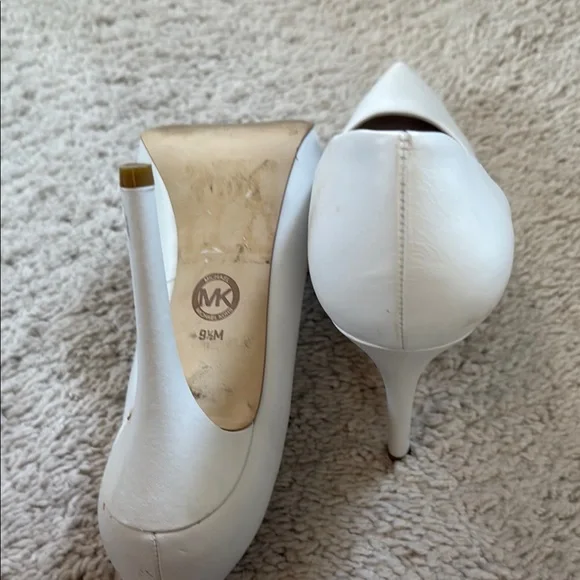Michael Kors White Heels Classic Pointed-Toe Pumps - Picture 4 of 5